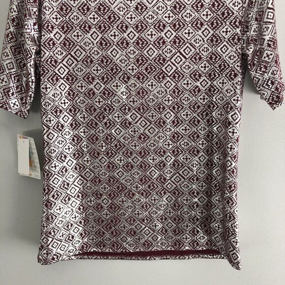 Lularoe Elegant Gigi Size Large Shirt Red Silver Aztec Pattern Rare Holiday - Picture 11 of 15